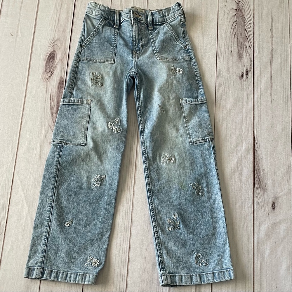 abercrombie kids faded blue embroidered cargo jeans